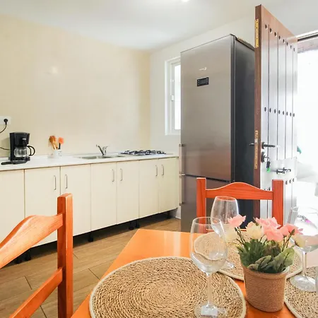 Amazing In With Kitchenette